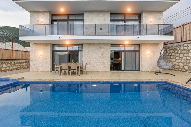 1jakuzili-kiralik-villa-villa-likya-avci (4).jpeg