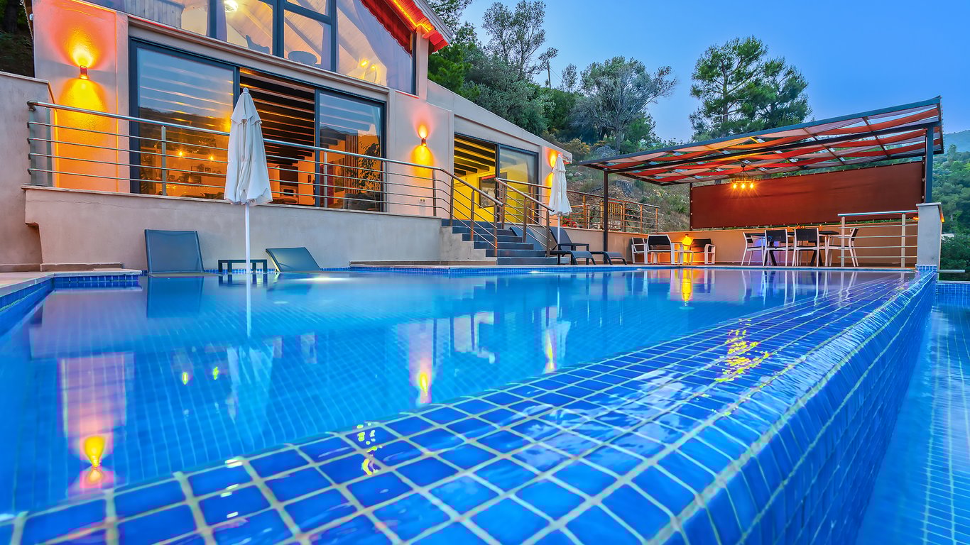 Luxury Hotel