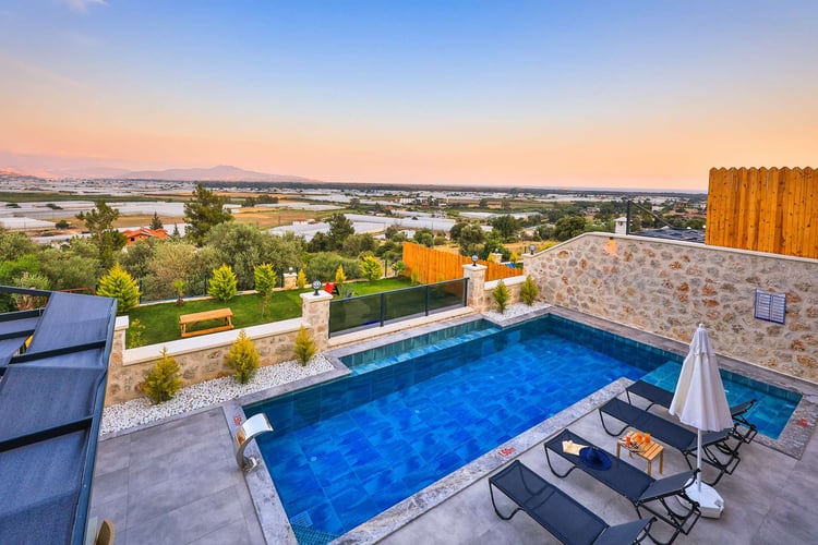 1kiralik-yazlik-jakuzili-villa-villa-sandak-3-46-9594fdd2.jpg
