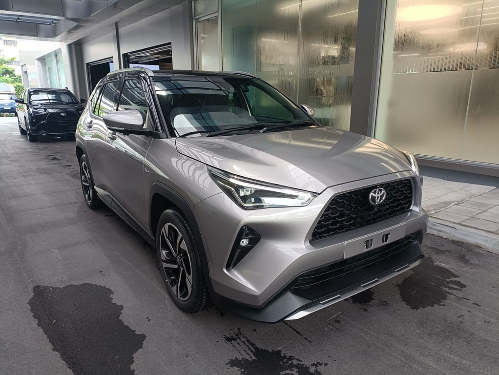 2025 Toyota Yaris SUV Cross HEV Premium 1.5L Petrol Hybrid 2WD E-CVT RHD