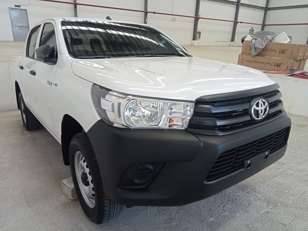2025 Toyota Hilux Double Cab J 2.4L Diesel 4x4 6MT LHD
