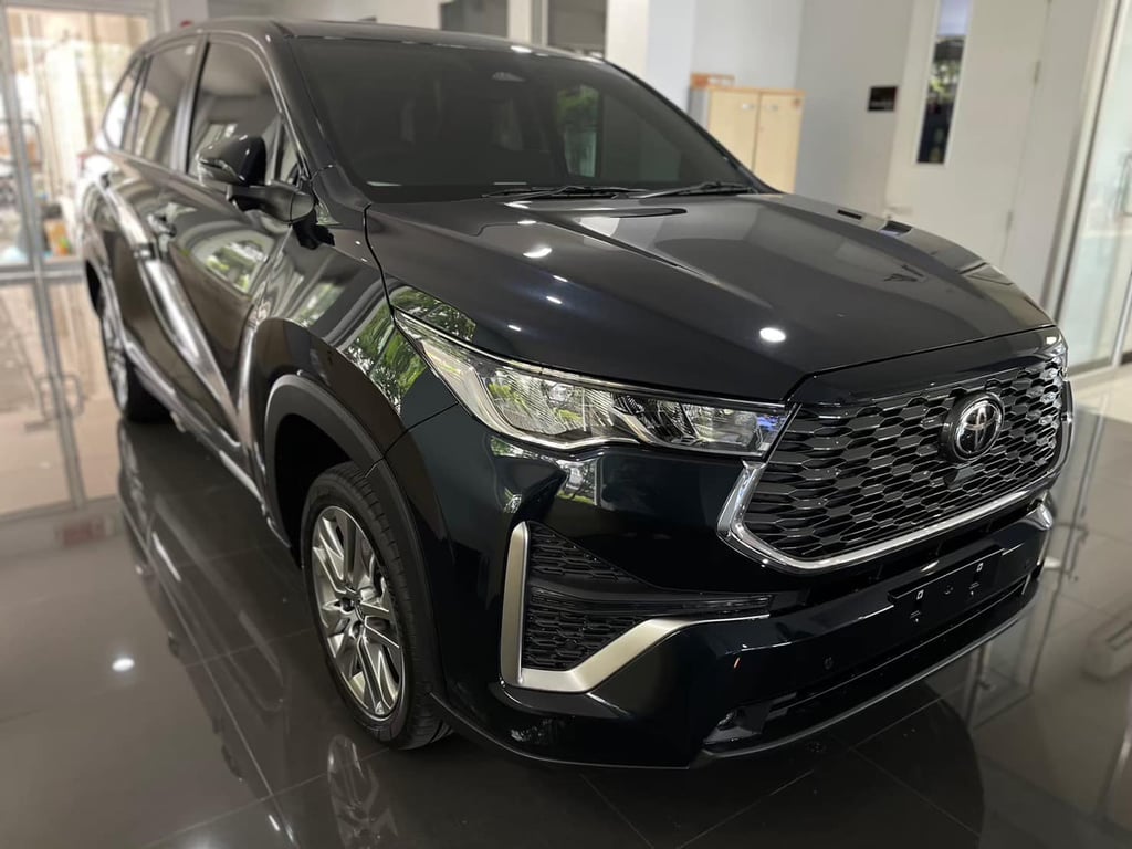 2025 Toyota Innova MPV Zenix Smart HEV 2.0 Petrol 2WD ECVT RHD