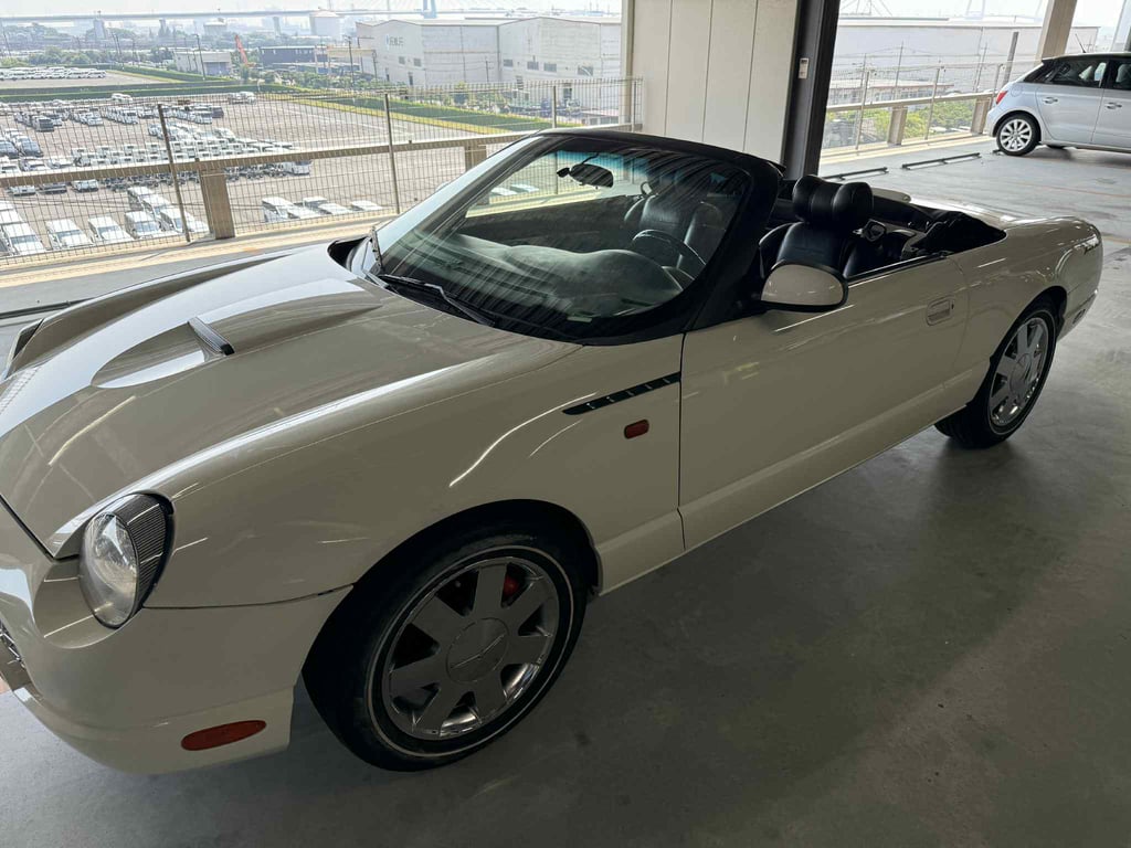 2002 Ford Thunderbird Convertible V8 Convertible 4.0L Petrol RWD AT LHD