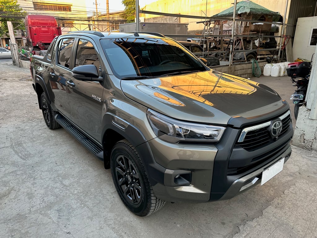 2025 Toyota Hilux Double Cab Revo Conquest 2.8L Diesel 4x4 6AT LHD