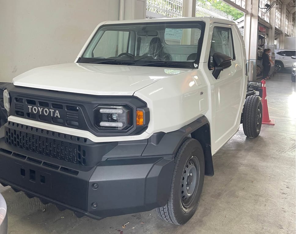 2025 Toyota Hilux Cab & Chassis Champ C&C SWB 2.4L Diesel 4x2 6AT RHD