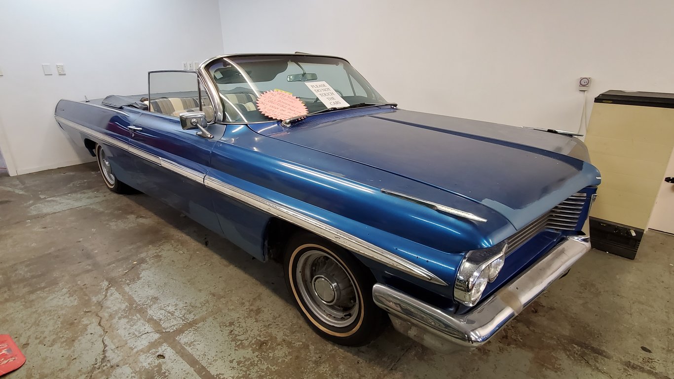 1962 Pontiac Bonneville Convertible Convertible 421ci SD 6.9L Petrol Rear AT LHD
