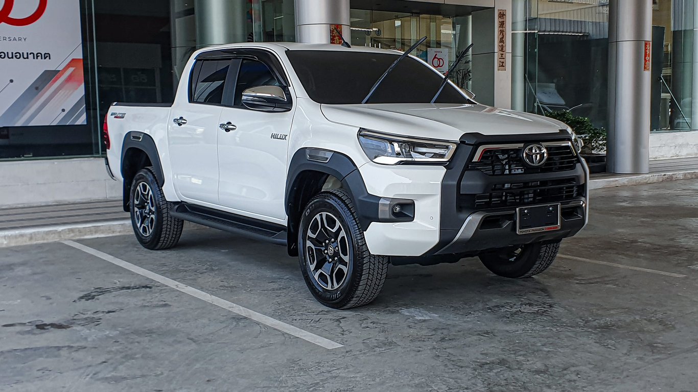 2025 Toyota Hilux Double Cab Revo Prerunner High 2.4 Diesel 4x2 6AT RHD
