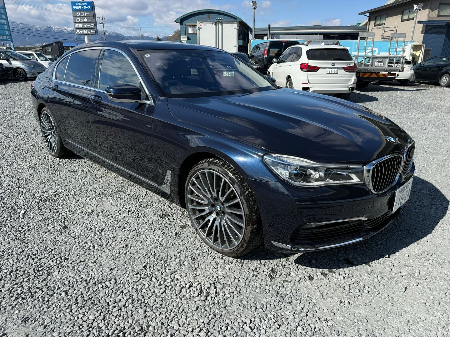 2018 BMW 750Li Sedan Excellence Rear Comfort Package Plus 4.4L Petrol RWD AT RHD