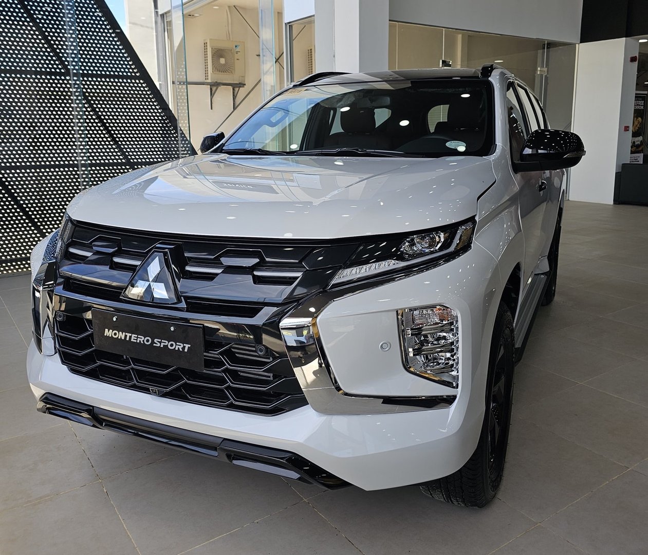 2026 Mitsubishi Montero SUV Sport Black Series 2.4L Diesel 4x2 8AT LHD