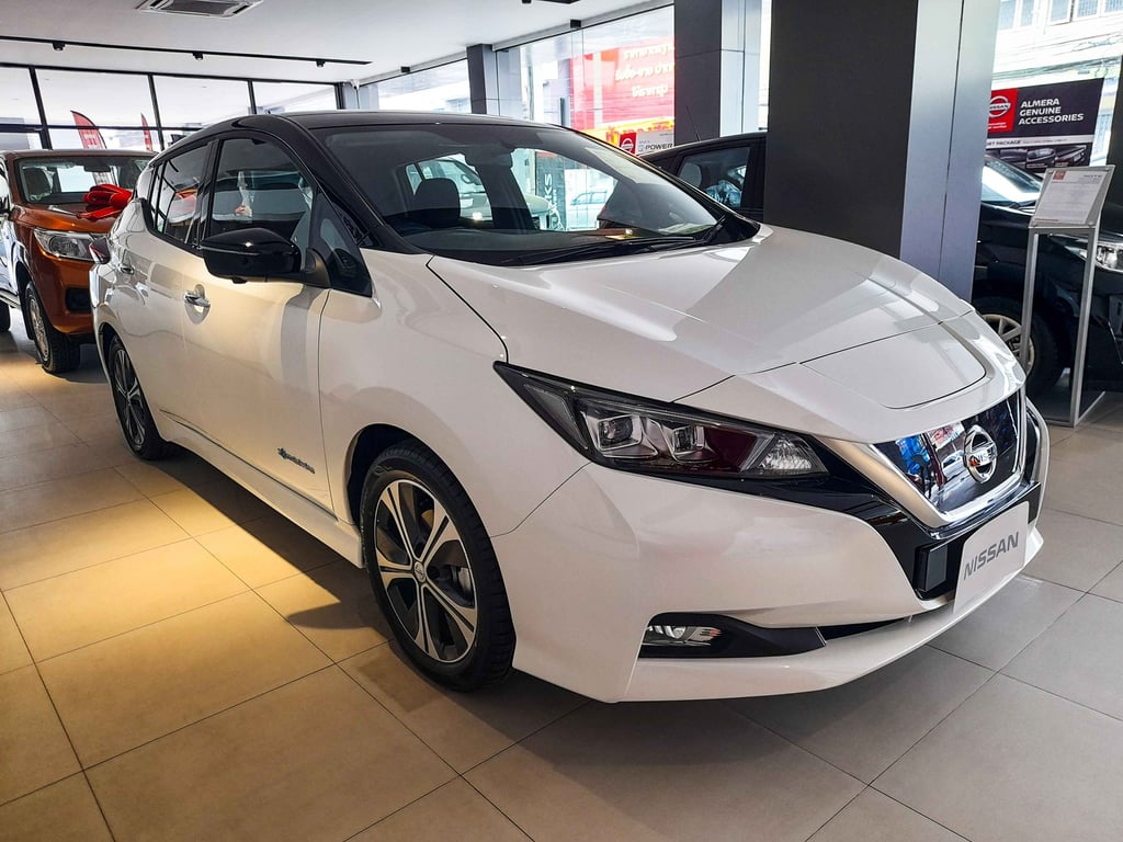 2025 Nissan Leaf Sedan EV  Petrol 2WD AT RHD