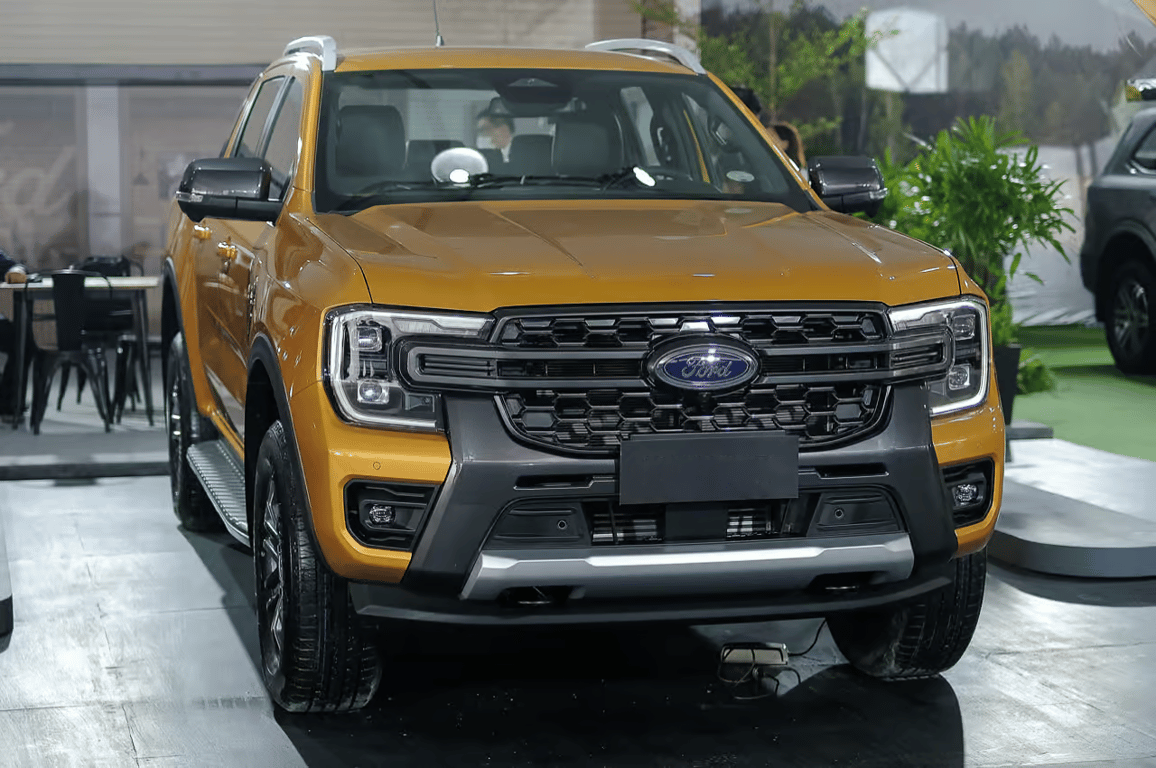 2025 Ford Ranger Double Cab Wildtrak 2.0L Diesel 4x2 6AT LHD