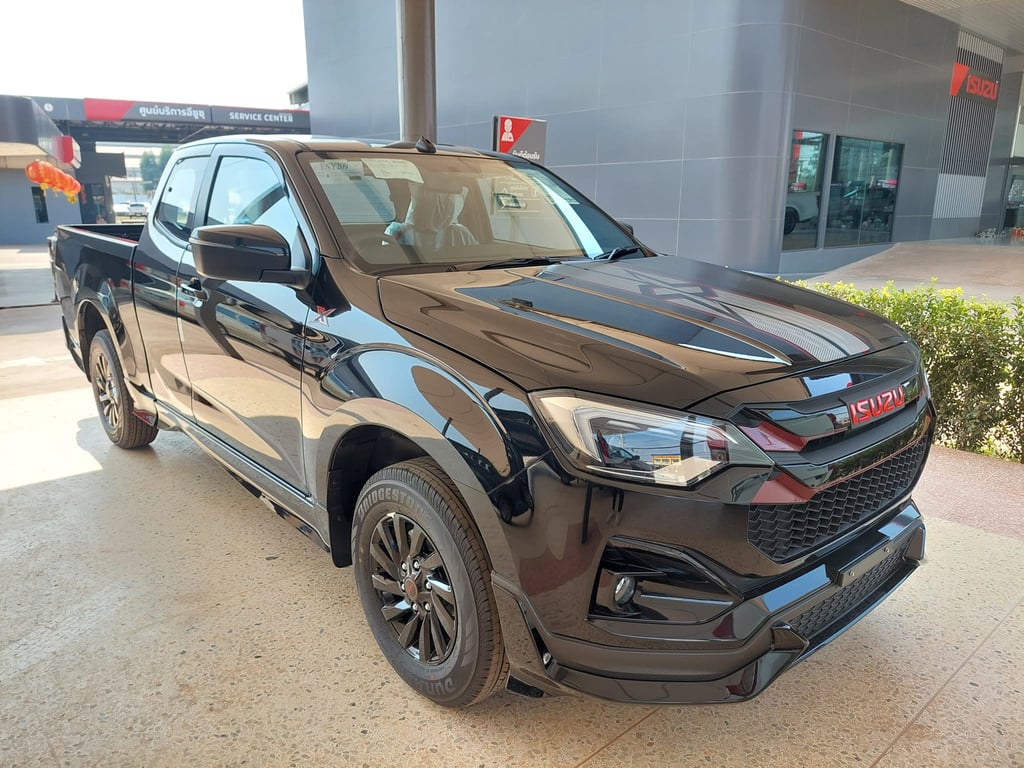 2025 Isuzu D-Max Extra Cab X-Series Speed 1.9L Diesel 4x2 6MT RHD