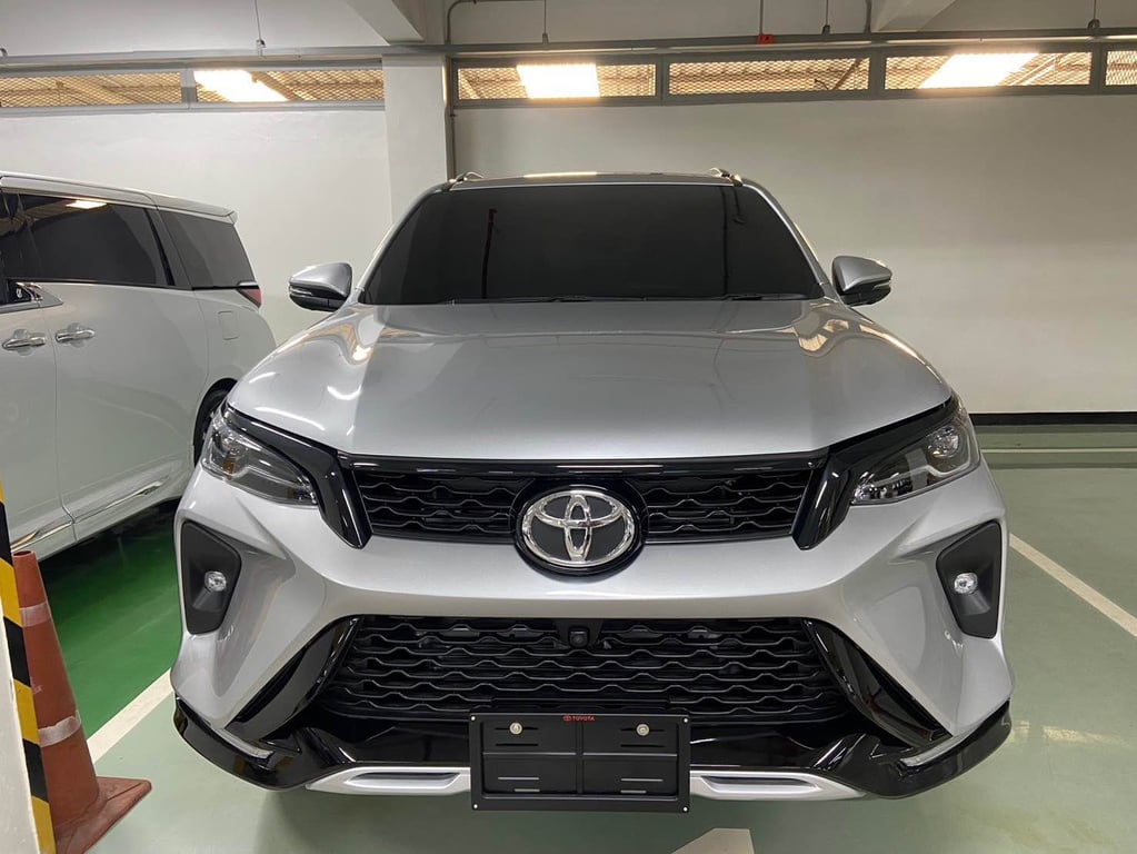 2025 Toyota Fortuner SUV Leader G 2.4 Diesel 4x2 6AT RHD