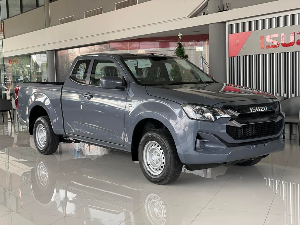 2025 Isuzu D-Max Extra Cab (Space Cab) S 2.2L Diesel 4x2 6MT RHD