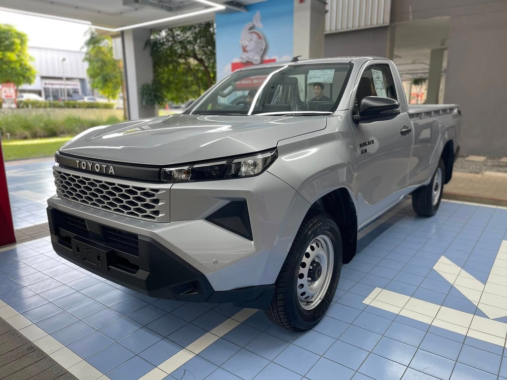 2025 Toyota Hilux Single Cab Travo 4TREX 2.8L Diesel 4x4 6AT RHD
