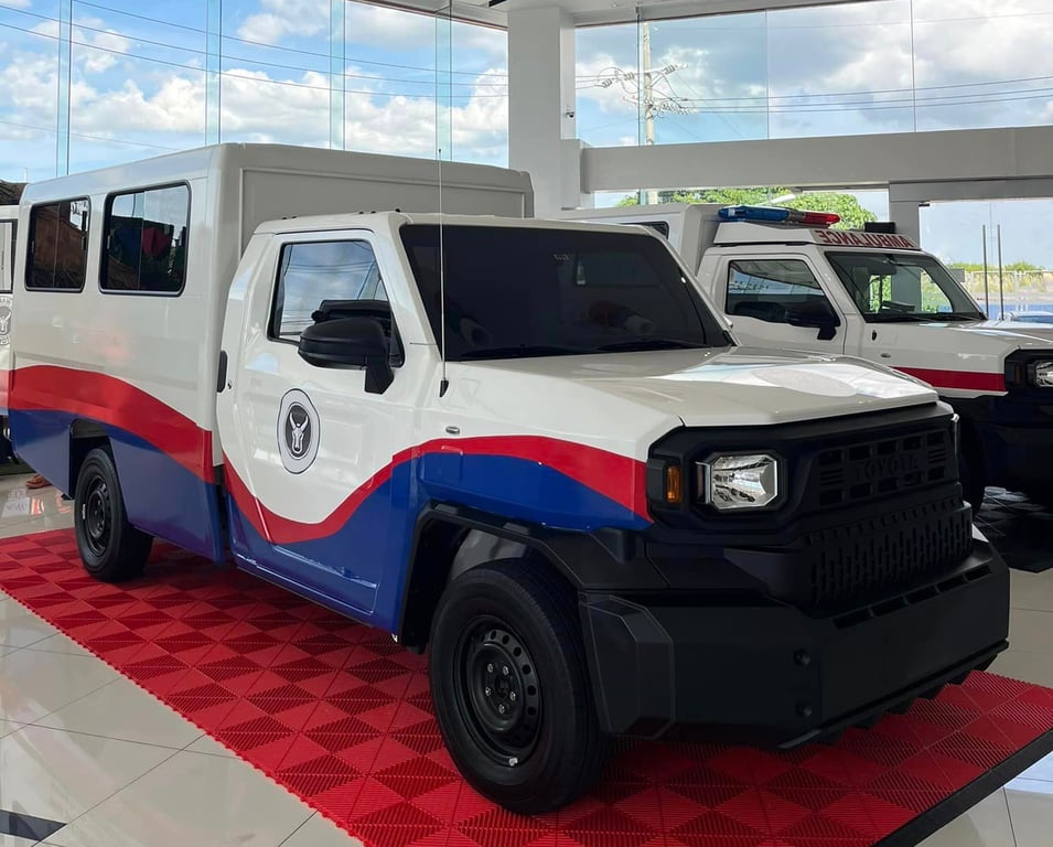 2025 Toyota Hilux Single Cab Tamaraw Utility Van (LWB) 14 Seater 2.4L Diesel 2WD 5MT LHD