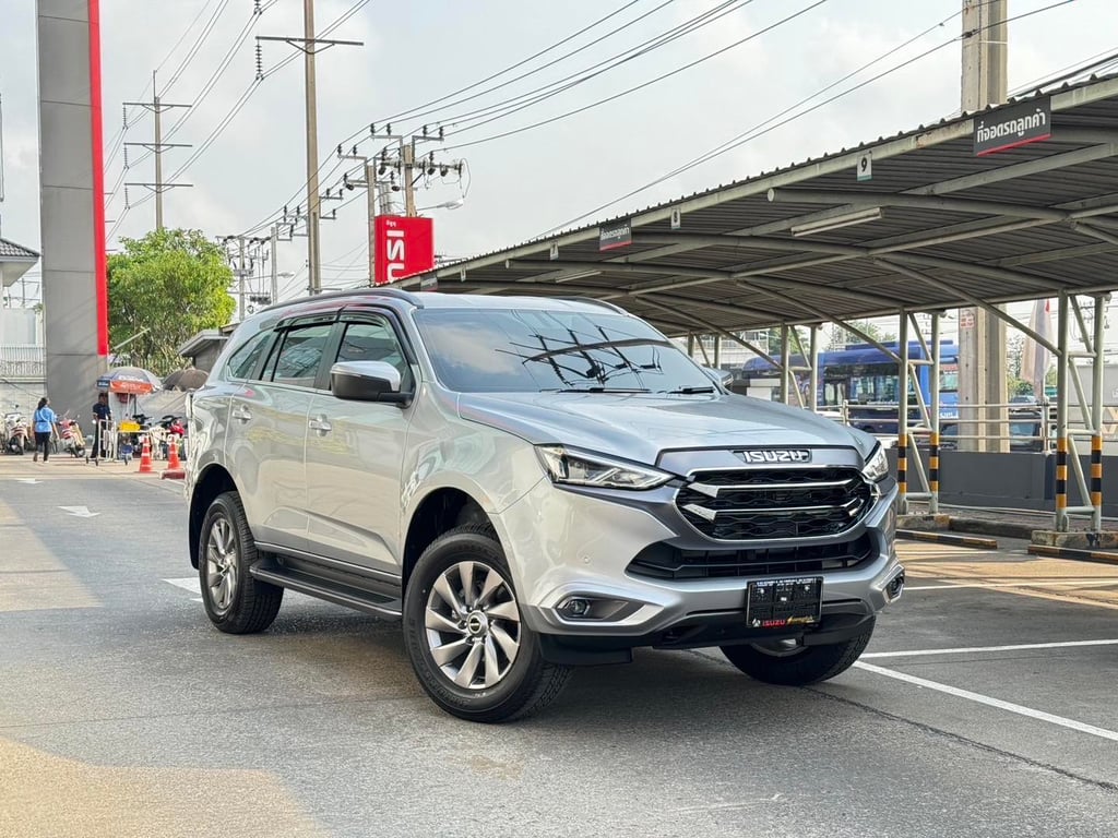 2025 Isuzu MU-X SUV Elegant 3.0L Diesel 4x2 6AT RHD