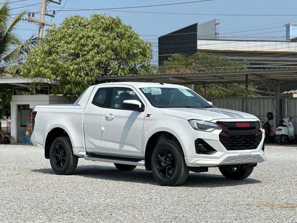 2025 Isuzu D-Max Extra Cab X-Series Hi-Lander 1.9L Diesel 4x2 6MT RHD