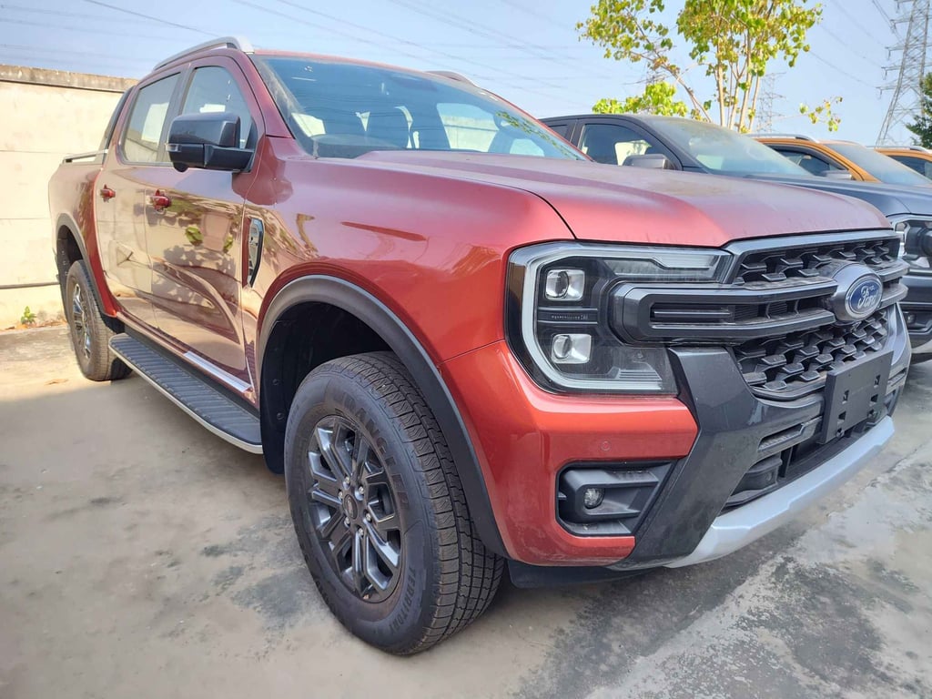 2025 Ford Ranger Double Cab Wildtrak 2.0L Diesel 4x4 10AT RHD