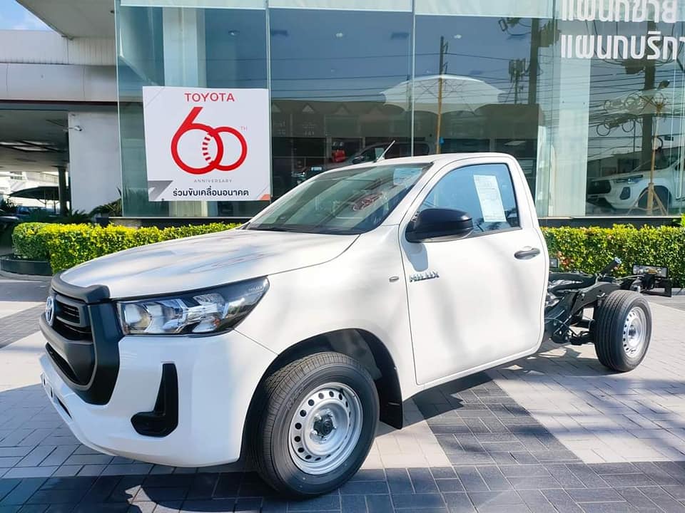 2025 Toyota Hilux Single Cab Revo Entry (No Pickup) 2.4 Diesel 4x2 6AT RHD