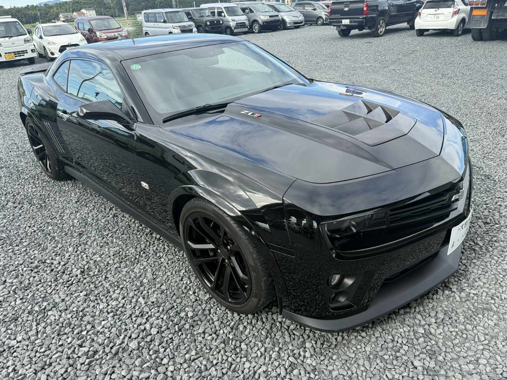 2013 Chevrolet Camaro Coupe ZL1 6.2L Petrol RWD 6AT LHD