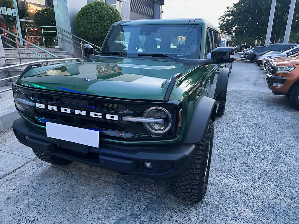 2025 Ford Bronco SUV Outer Banks 2.7L Petrol 4x4 10AT LHD