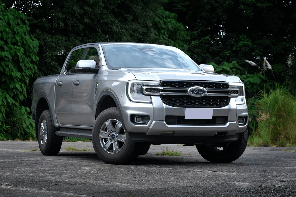 2025 Ford Ranger Double Cab XLT 2.0L Diesel 4x2 6AT LHD