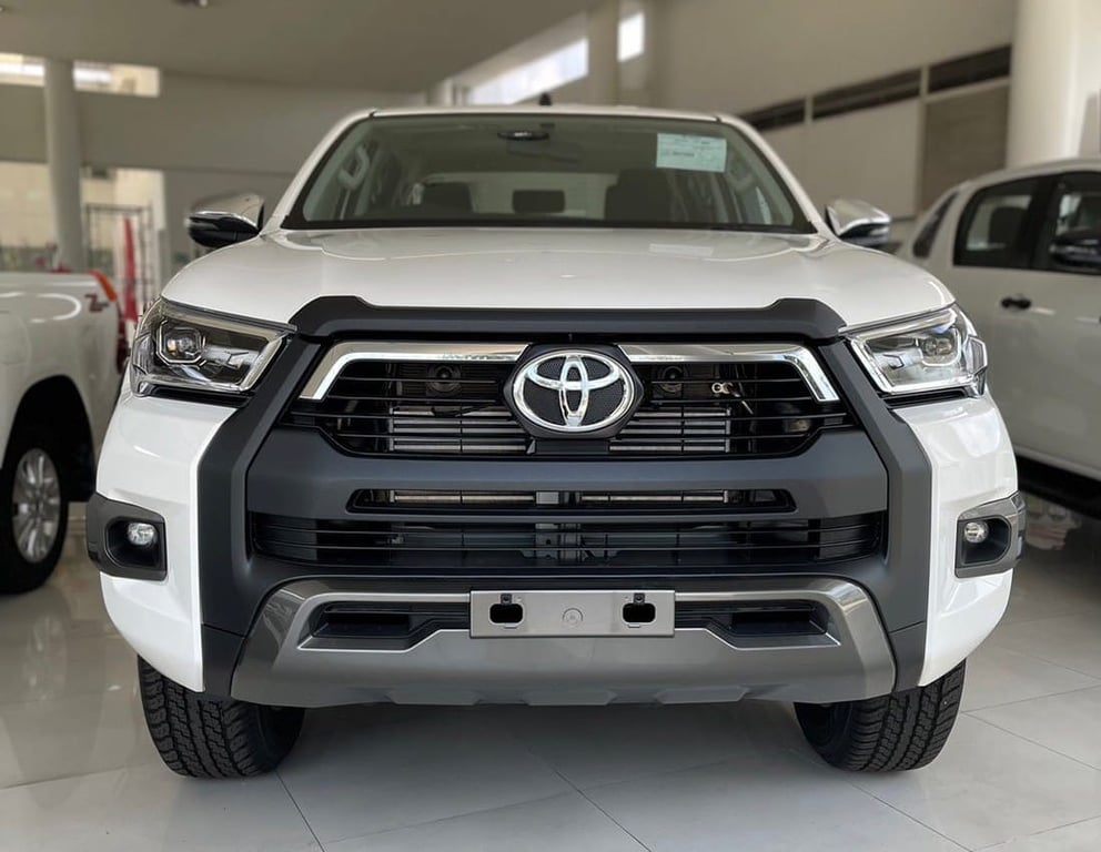 2024 Toyota Hilux Revo Prerunner Entry