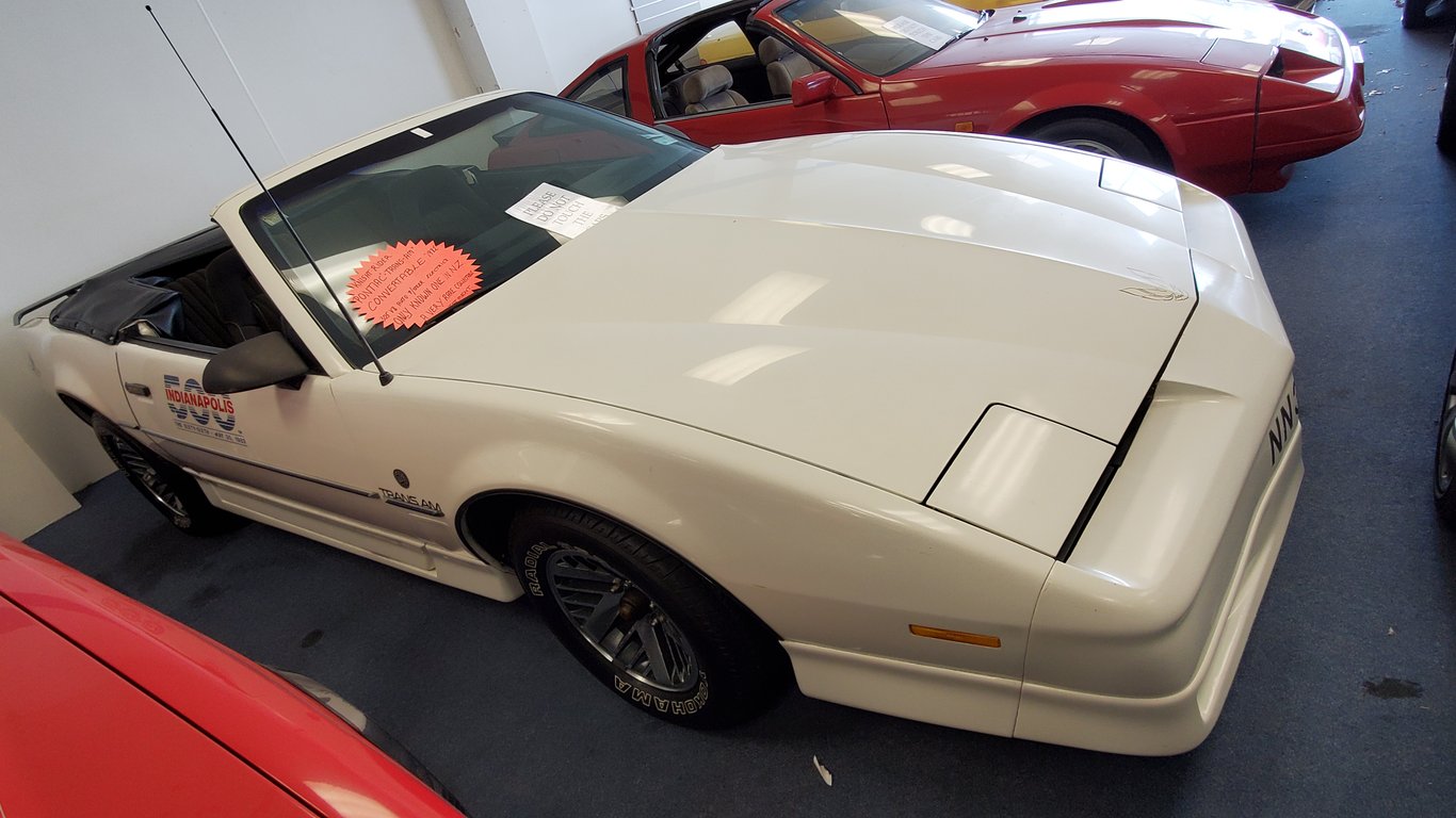 1982 Pontiac Firebird Convertible Trans Am Convertible 5.0L 5.0L Petrol Rear AT LHD