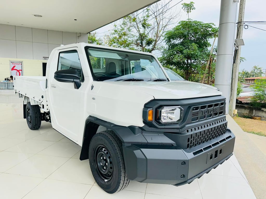 2025 Toyota Hilux Single Cab Champ LWB 2.4L Diesel 4x2 5MT RHD