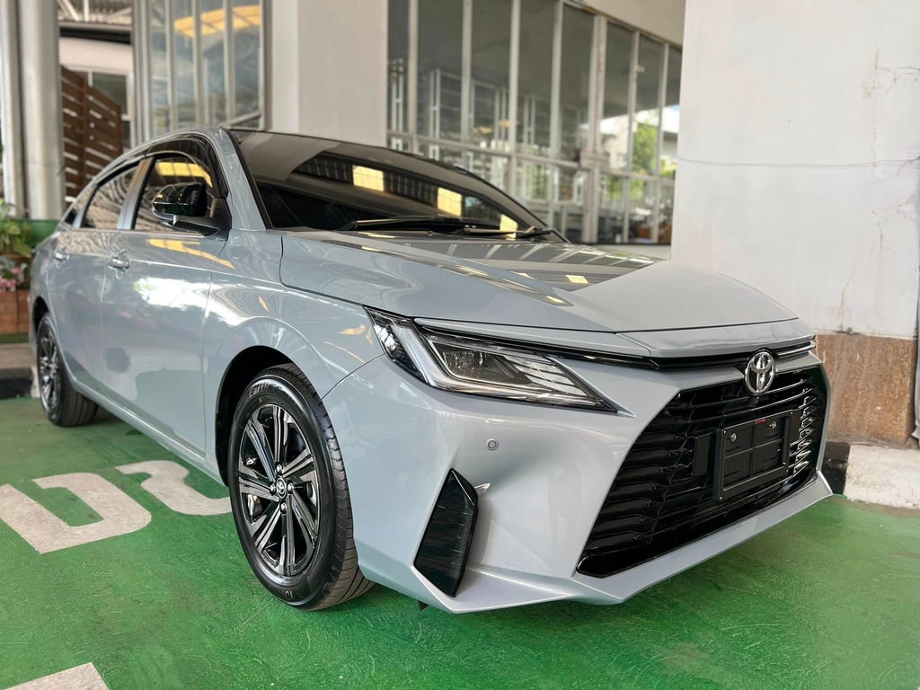 2025 Toyota Yaris Sedan ATIV Nightshade 1.2L Petrol 2WD CVT-i RHD