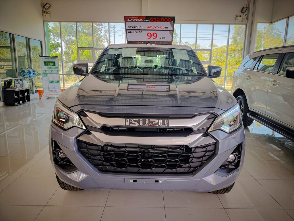 2025 Isuzu D-Max Double Cab Hi-Lander Ddi Z 2.2L Diesel 4x2 6MT RHD