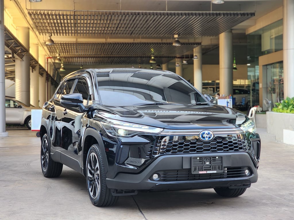2025 Toyota Corolla SUV Cross Premium HEV 1.8H Petrol Hybrid 2WD E-CVT RHD