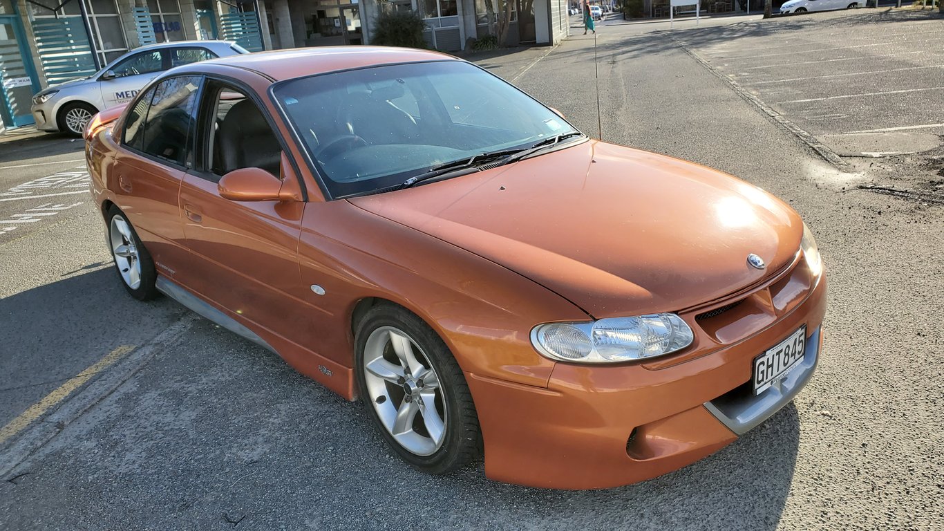 2000 Holden Commodore Sedan VT HSV Clubsport 250 LS1 5.7 Petrol RWD 6MT RHD