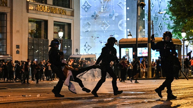 Paris Migrant Riots Framed By Media As Soccer Celebration – 2 Dead, 1 Cop In Coma, Hundreds Arrested