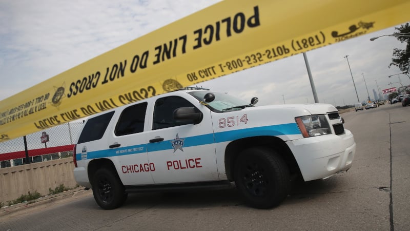Armed Driver Fights Off Carjackers During Shootout in Chicago