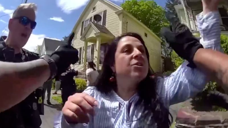 Wild: Democrat Councilwoman Incites Mob, Assaults Cops, Obstructs Arrest of Illegal Who Beat Up Pregnant Daughter