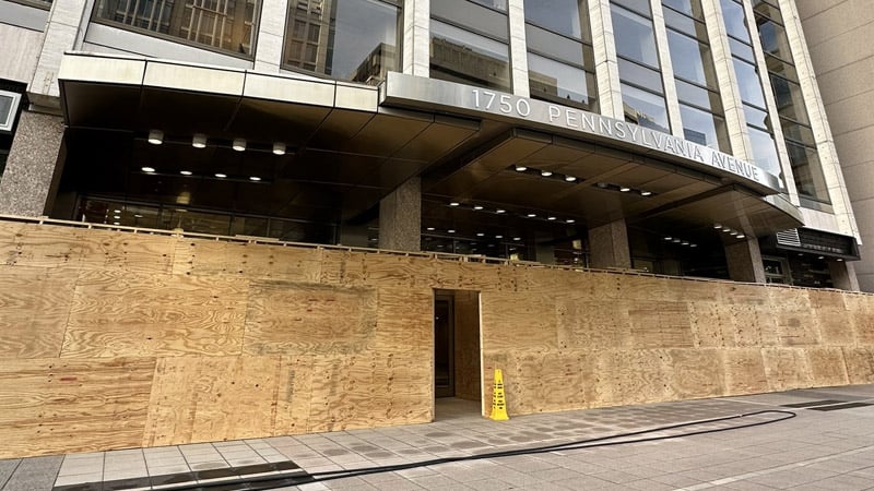 White House Fenced Off, Business Owners Board Up in DC Ahead of Potential Leftist Rioting