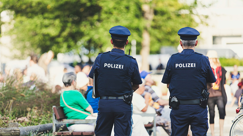 German Police Arrest 3 Syrians, 2 Iraqis in Raid on Human Smuggling Ring