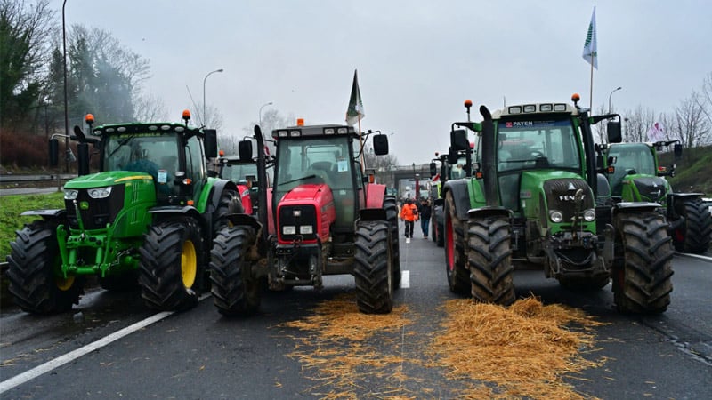 Protesting French Farmers Lift Blockade After Government Announces New Measures