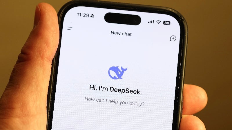 DeepSeek: The Rise of China’s Open-Source AI Amid US Regulatory Shifts and Privacy Concerns