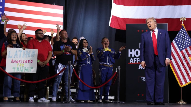 Watch Live: Chemical Attack? 20 Trump Rally Attendees Sick With ‘Mystery’ Illness After Standing Onstage With GOP Nominee