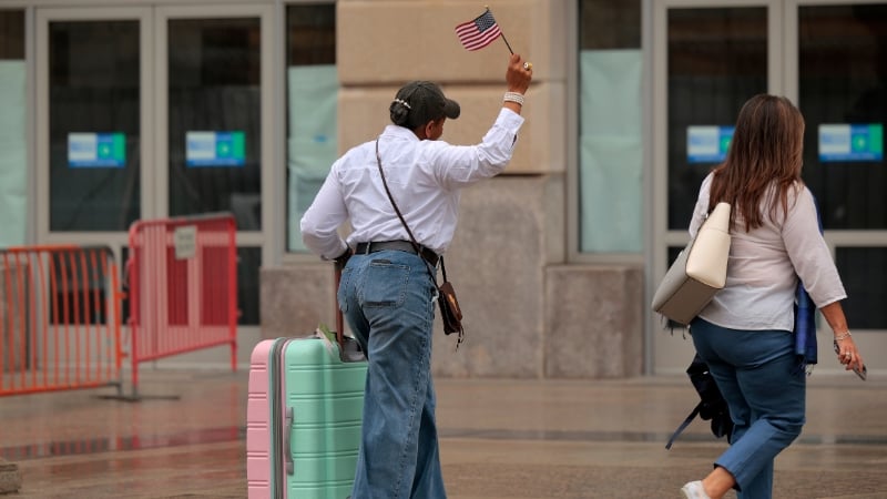 Trump To Reclassify Thousands of Federal Workers, Making Them Easier To Fire as Cuts Continue