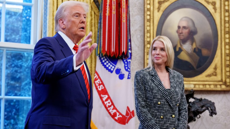 Friday Live: Trump AG Bondi Sues Chicago & Illinois For Sheltering Illegals, Warns Other ‘Sanctuaries’ They’re Next