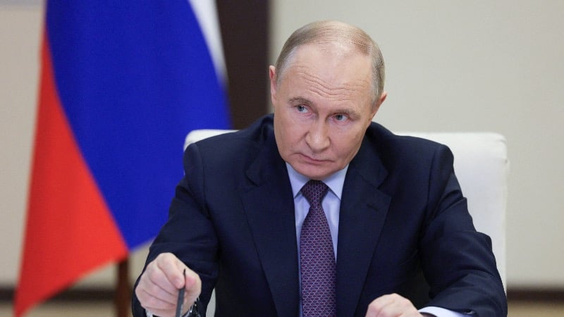 Putin Retaliates With Strike on Kiev
