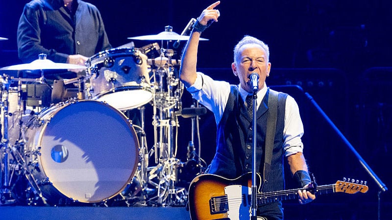 Obama Boot-Licker Bruce Springsteen Smears Trump as ‘Corrupt, Incompetent,’ Labels Admin ‘Authoritarian’