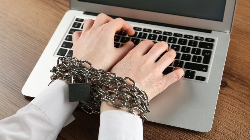 EU Resists US Pressure to Weaken Censorship Laws Amid Escalating Trade Tensions