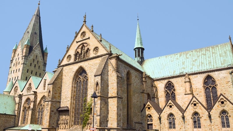 German Cathedral Hosts Sacrilegious Show With ‘Walking’ Chicken Carcasses, Semi-Nude Dancers