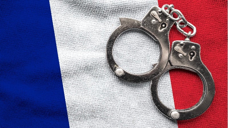 France: Former Director of Pro-Migrant Organization Suspected of Embezzling €12 Million in State Subsidies