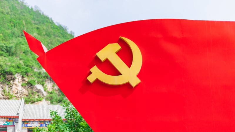 Report: Tim Walz Dated Daughter Of ‘Important CCP Official’ During Frequent Visits To China
